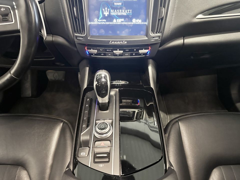 Maserati Levante S Q4 V6 3.0 430ch Bi-Turbo BVA8 - Luxe et Performance - 41 990 € - image 19