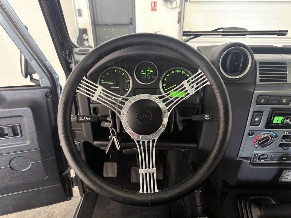 LAND ROVER DEFENDER III 90 SW 2.2 122ch BVM6 SE Unique by GT GALERY - 59 990 € - image 11