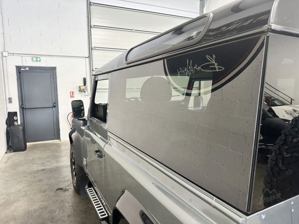 LAND ROVER DEFENDER III 90 SW 2.2 122ch BVM6 SE Unique by GT GALERY - 59 990 € - image 21