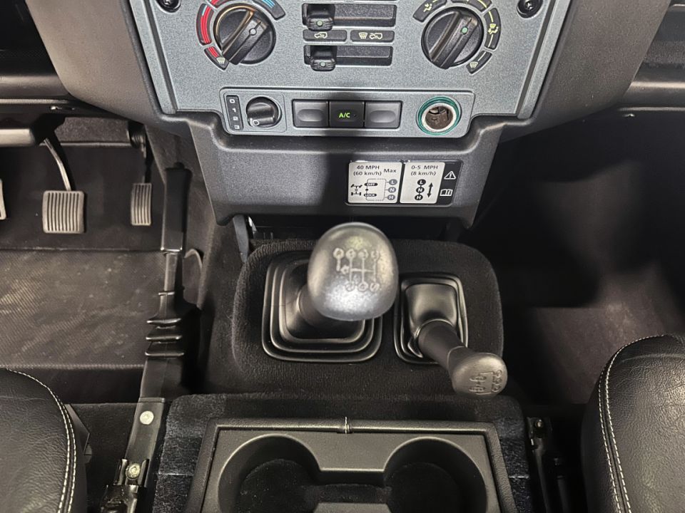 LAND ROVER DEFENDER III 90 SW 2.2 122ch BVM6 SE Unique by GT GALERY - 59 990 € - image 23