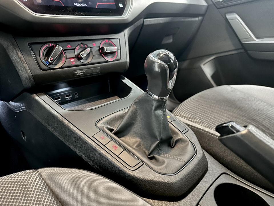 SEAT Ibiza 1.0 MPI 80ch SetS BVM5 Style - Noir Mythique métallisée 2020 - 9 990 € - image 17