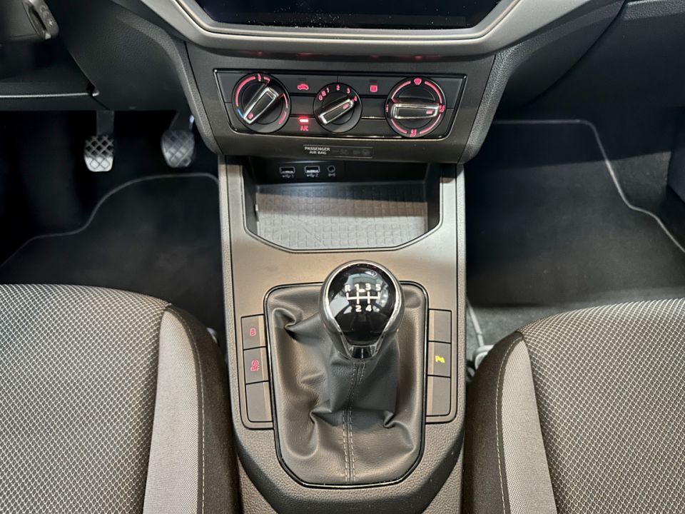 SEAT Ibiza 1.0 MPI 80ch SetS BVM5 Style - Noir Mythique métallisée 2020 - 9 990 € - image 21