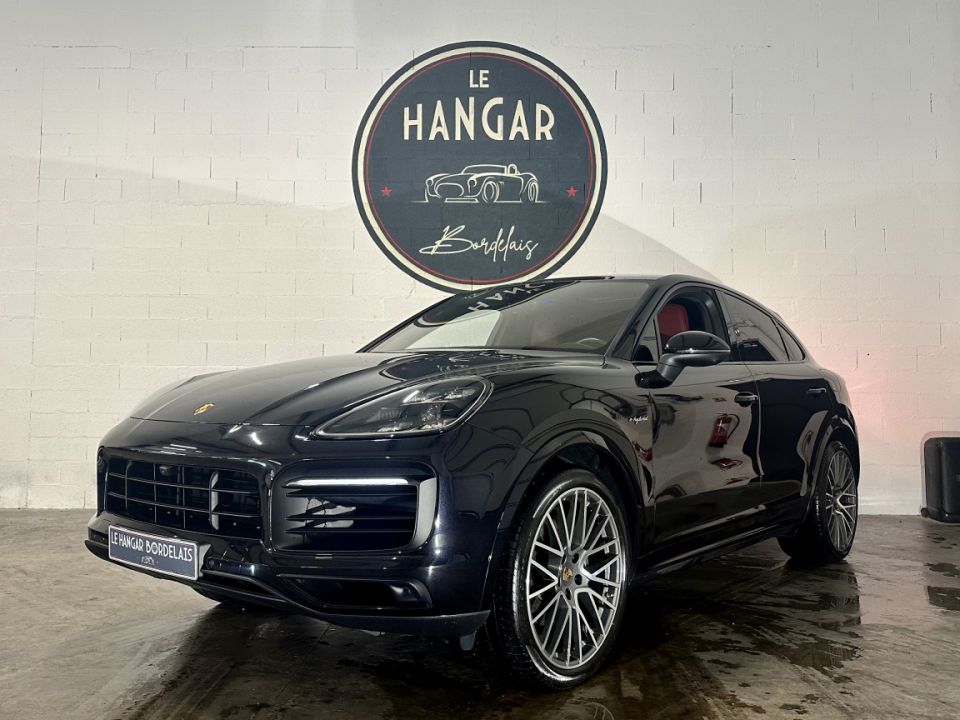 Porsche Cayenne E-Hybrid Coupé V6 3.0 462ch Tiptronic8 - Noir intense 2022 - 84 990 € - image 0