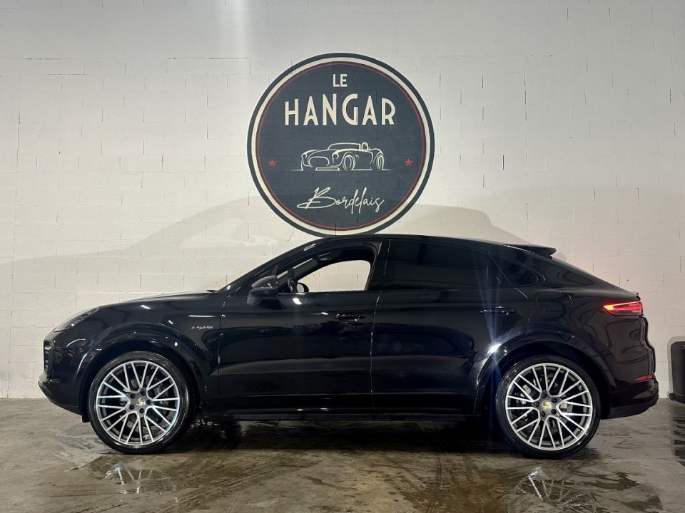 Porsche Cayenne E-Hybrid Coupé V6 3.0 462ch Tiptronic8 - Noir intense 2022 - 84 990 € - image 2
