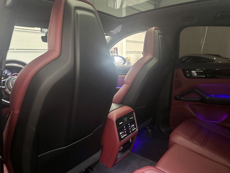 Porsche Cayenne E-Hybrid Coupé V6 3.0 462ch Tiptronic8 - Noir intense 2022 - 84 990 € - image 7