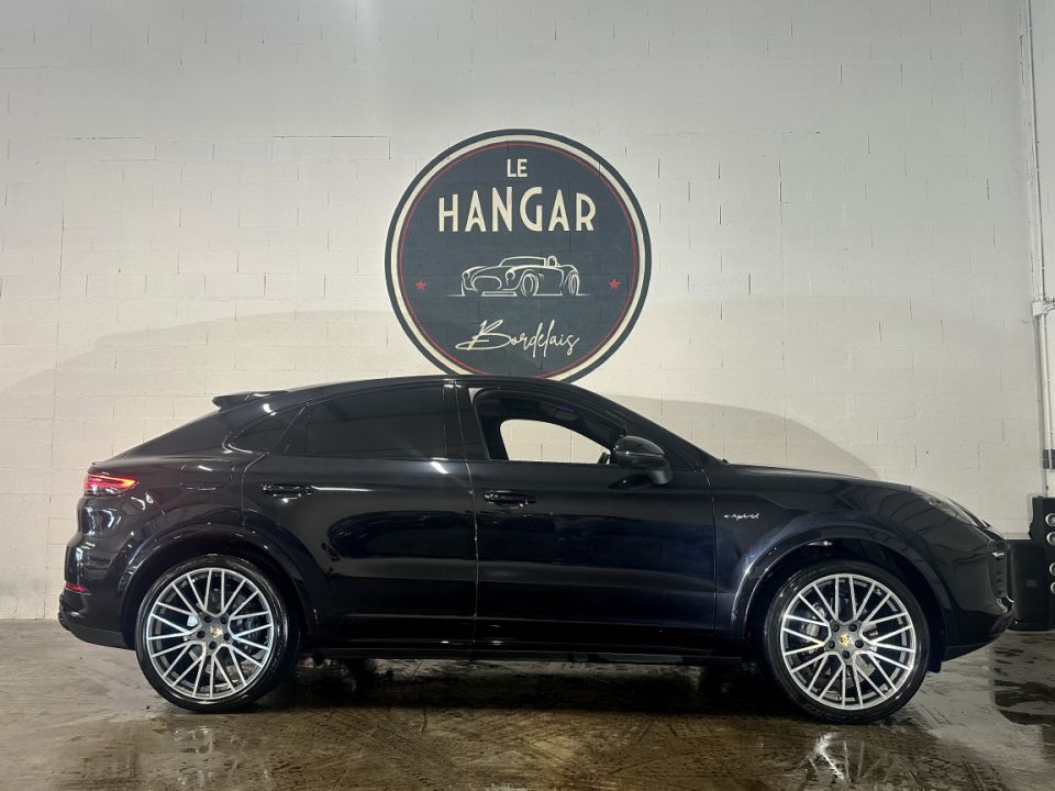 Porsche Cayenne E-Hybrid Coupé V6 3.0 462ch Tiptronic8 - Noir intense 2022 - 84 990 € - image 10