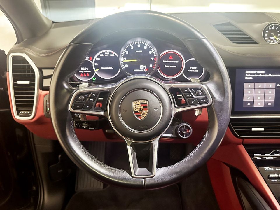Porsche Cayenne E-Hybrid Coupé V6 3.0 462ch Tiptronic8 - Noir intense 2022 - 84 990 € - image 13