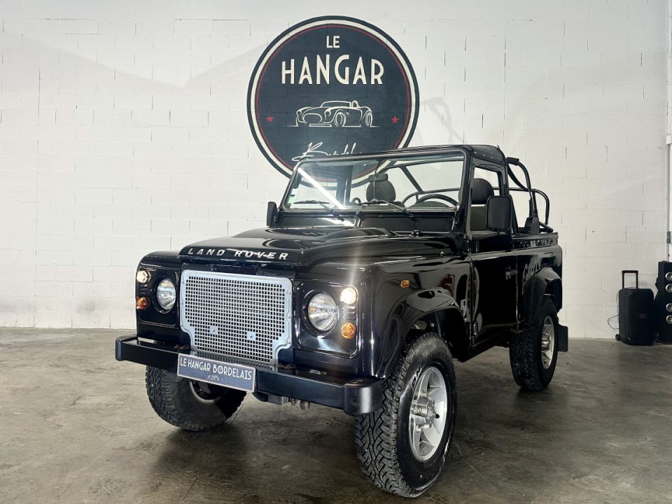 Land Rover Defender 90 Cabriolet 2.2 TD4 122ch BVM6 Edition Eden Park 1 of 50 - 47 990 € - image 0