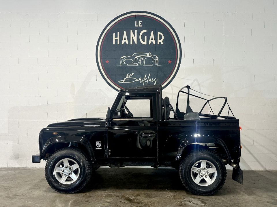 Land Rover Defender 90 Cabriolet 2.2 TD4 122ch BVM6 Edition Eden Park 1 of 50 - 47 990 € - image 2
