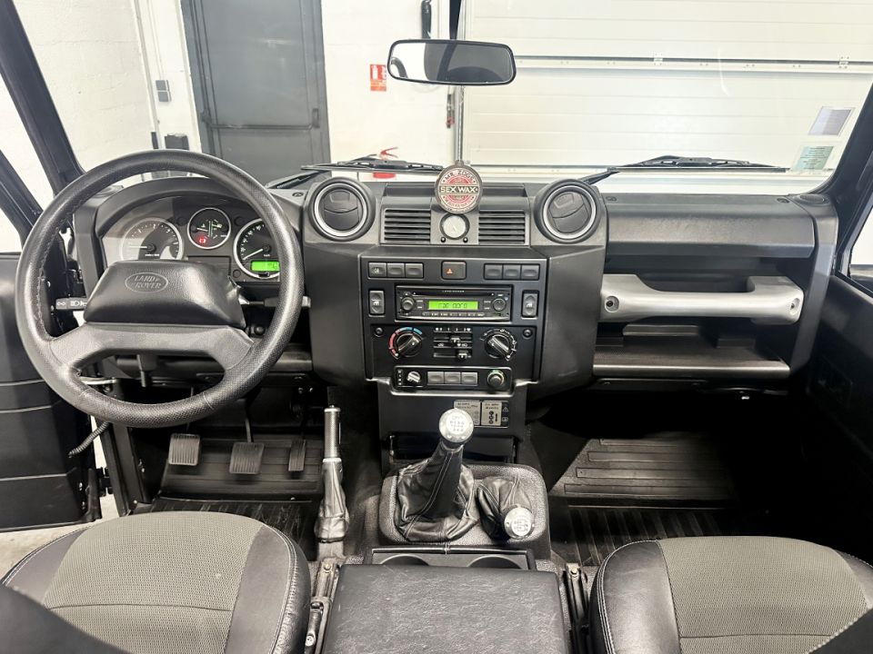 Land Rover Defender 90 Cabriolet 2.2 TD4 122ch BVM6 Edition Eden Park 1 of 50 - 47 990 € - image 7