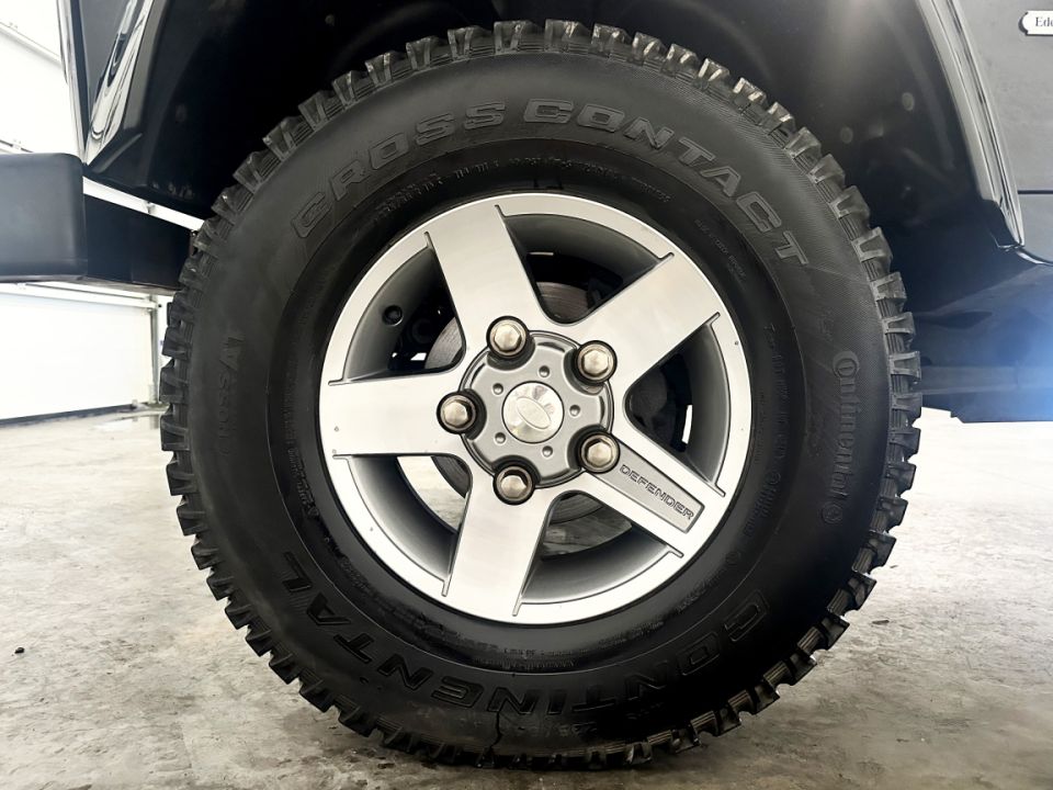 Land Rover Defender 90 Cabriolet 2.2 TD4 122ch BVM6 Edition Eden Park 1 of 50 - 47 990 € - image 15