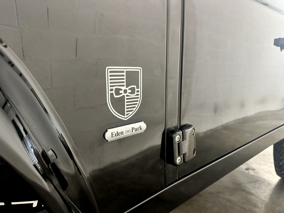 Land Rover Defender 90 Cabriolet 2.2 TD4 122ch BVM6 Edition Eden Park 1 of 50 - 47 990 € - image 21