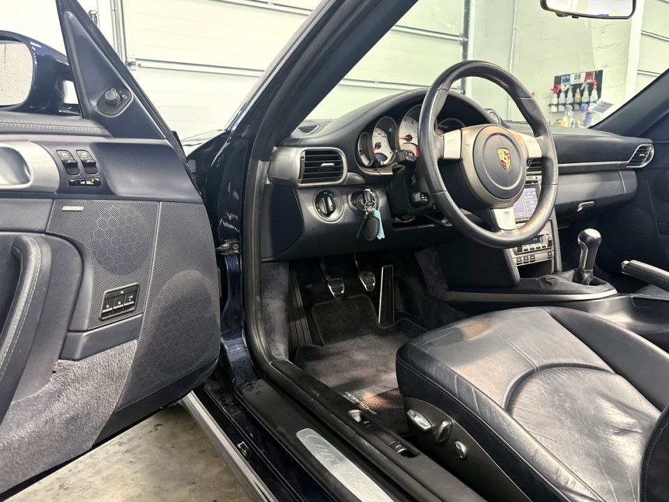 PORSCHE 911 Type 997 Carrera S Cabriolet 3.8 355ch BVM6 - Le Hangar Bordelais - image 17