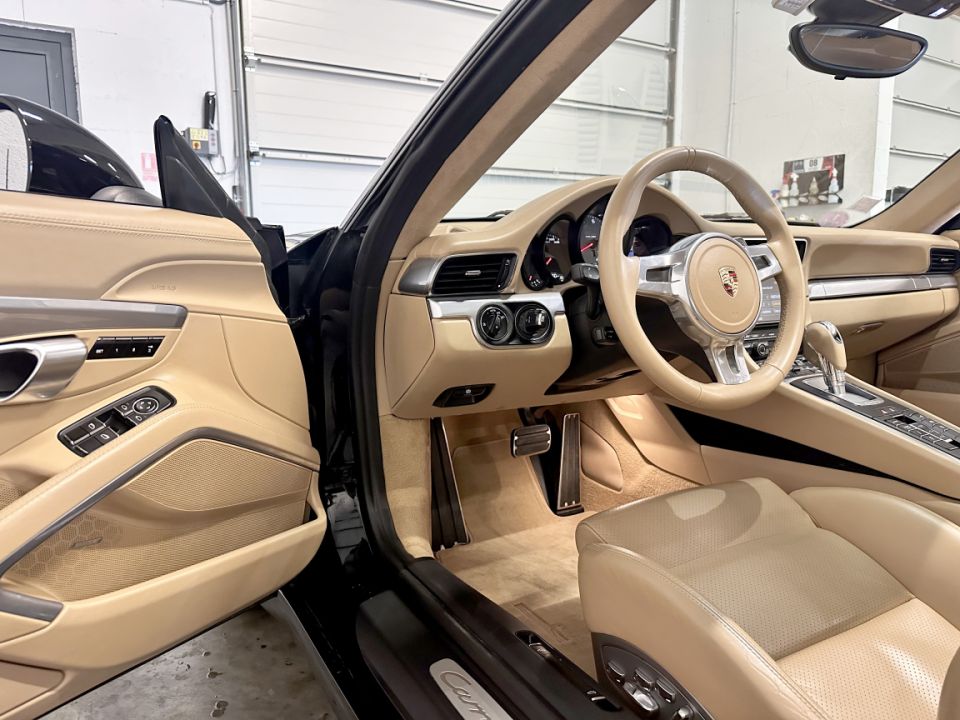 PORSCHE 911 Type 991 Carrera S Coupé 3.8 400ch PDK7 - Le Hangar Bordelais - image 18