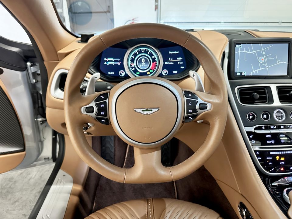 ASTON MARTIN DB11  Coupé V8 4.0 510ch BVA8 - Le Hangar Bordelais - image 11