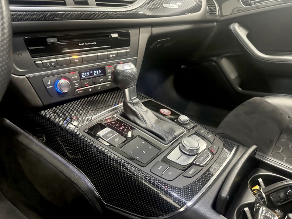 AUDI RS6 Avant Performance V8 4.0 TFSI 605ch Quattro Tiptronic 8 - Le Hangar Bordelais - image 17