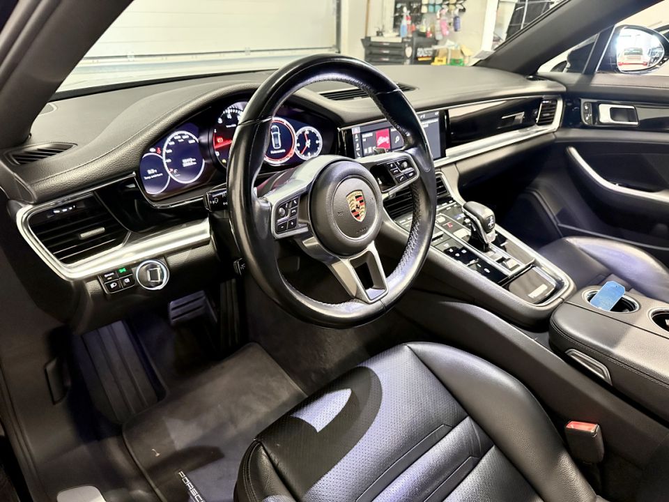 Porsche Panamera 4 Sport Turismo V6 3.0 330ch PDK8 - Performance et Élégance - 71 990 € - image 1