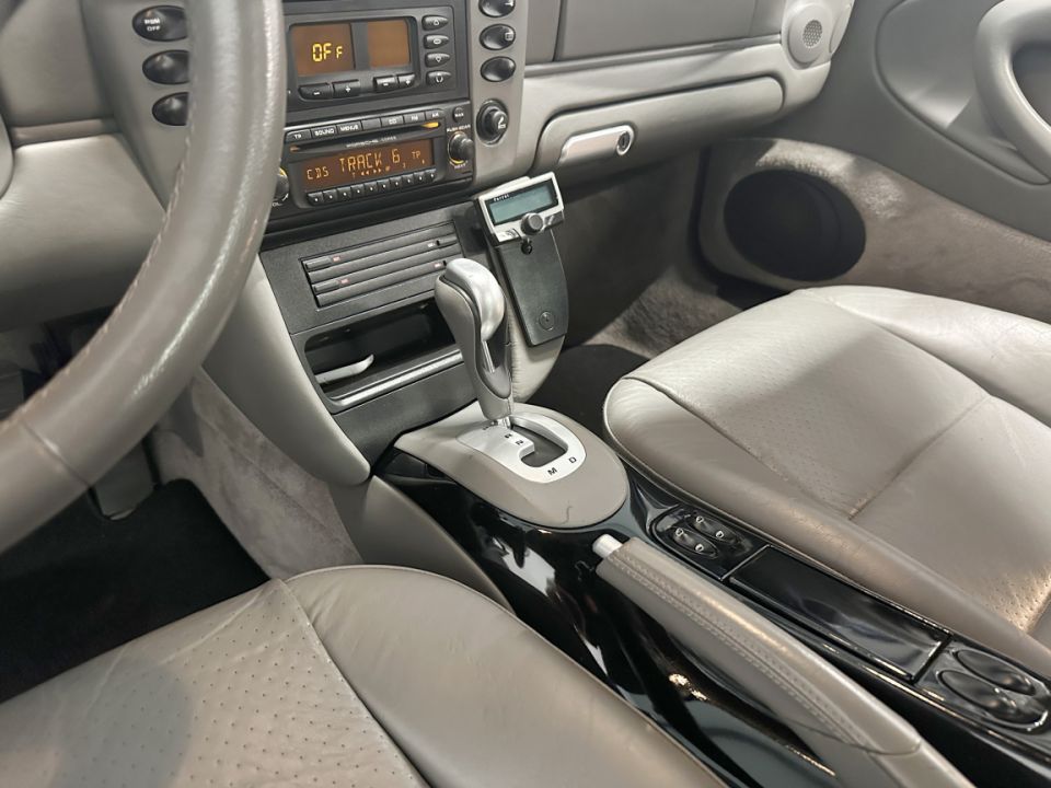PORSCHE 911 Type 996 Carrera 4S 3.6 320ch Tiptronic S - Le Hangar Bordelais - image 16