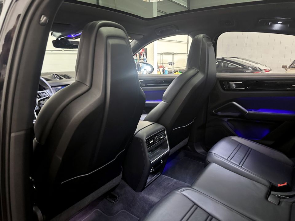 PORSCHE CAYENNE E-HYBRID Coupé V6 3.0 462ch Tiptronic8 - Le Hangar Bordelais - image 7