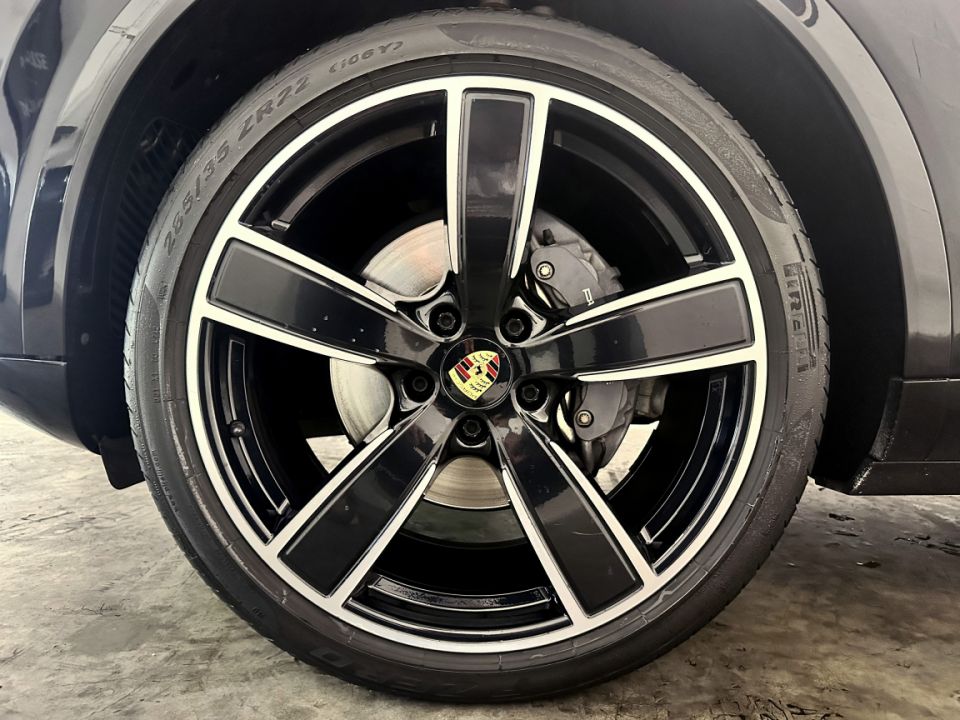 PORSCHE CAYENNE E-HYBRID Coupé V6 3.0 462ch Tiptronic8 - Le Hangar Bordelais - image 15