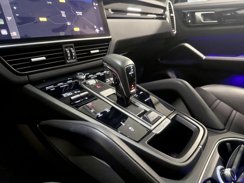 PORSCHE CAYENNE E-HYBRID Coupé V6 3.0 462ch Tiptronic8 - Le Hangar Bordelais - image 17