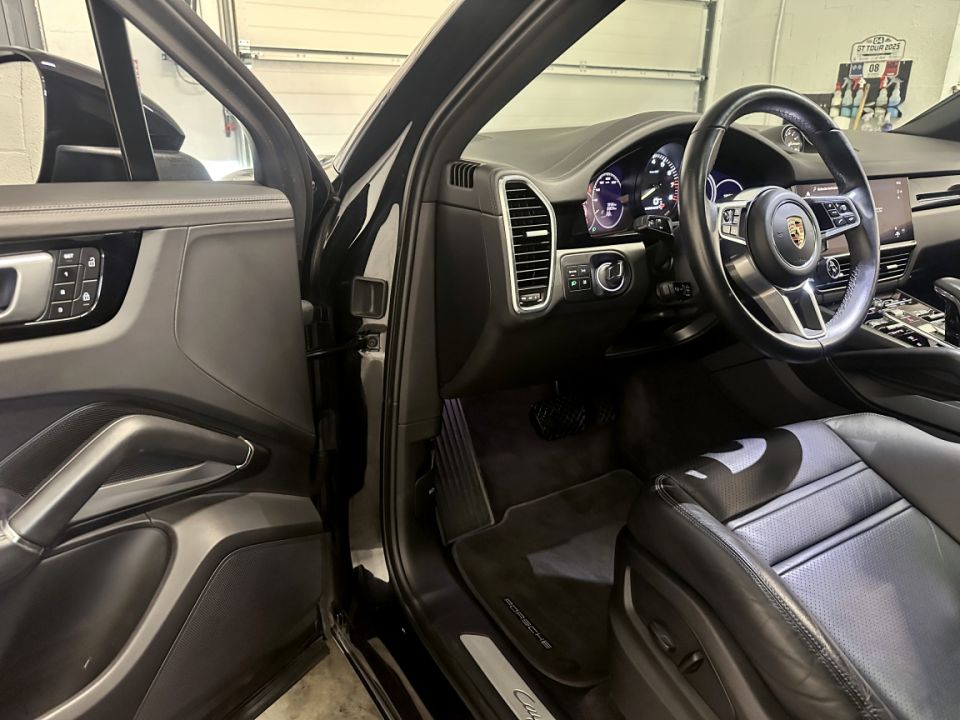 PORSCHE CAYENNE E-HYBRID Coupé V6 3.0 462ch Tiptronic8 - Le Hangar Bordelais - image 19