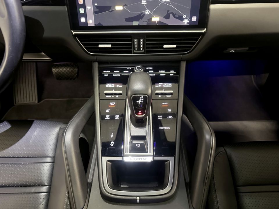PORSCHE CAYENNE E-HYBRID Coupé V6 3.0 462ch Tiptronic8 - Le Hangar Bordelais - image 22
