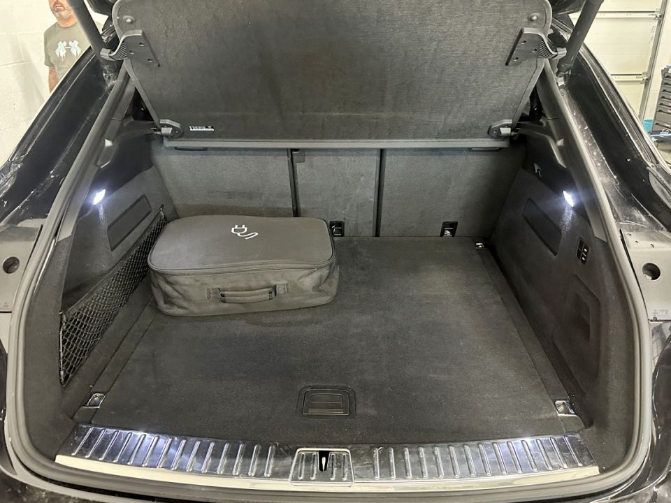 PORSCHE CAYENNE E-HYBRID Coupé V6 3.0 462ch Tiptronic8 - Le Hangar Bordelais - image 23