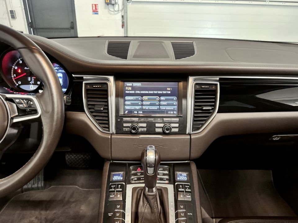 PORSCHE MACAN Turbo V6 3.6 400 ch PDK7 - Le Hangar Bordelais - image 16