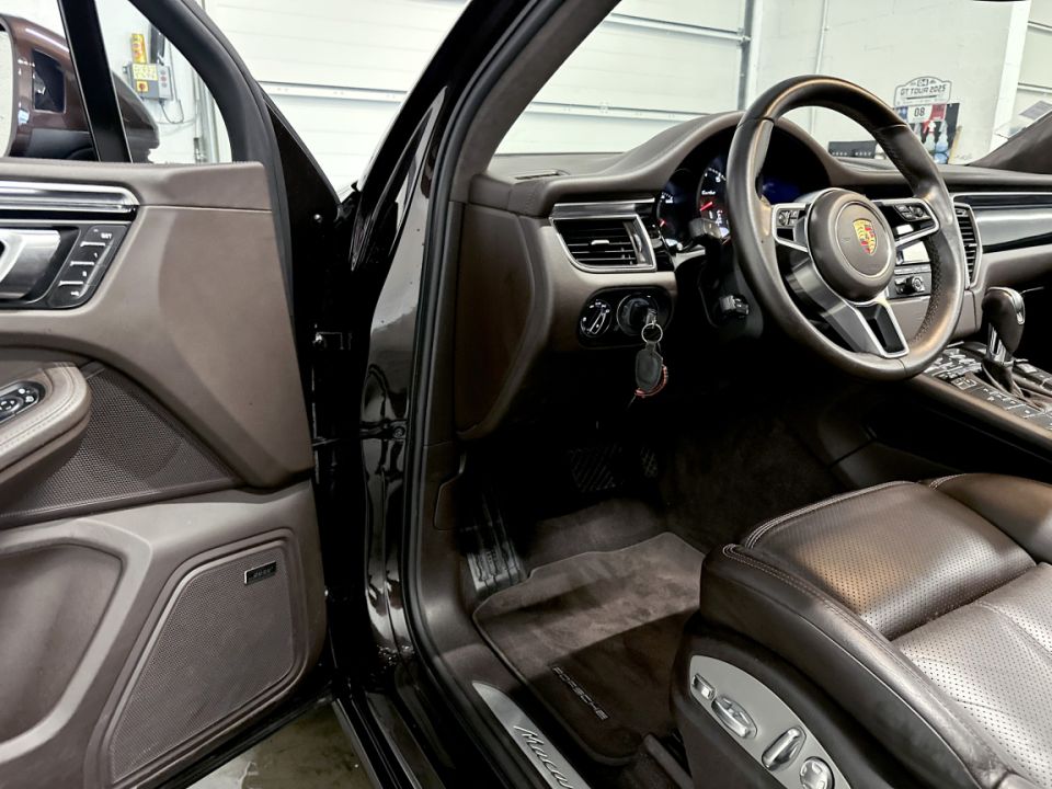 PORSCHE MACAN Turbo V6 3.6 400 ch PDK7 - Le Hangar Bordelais - image 19