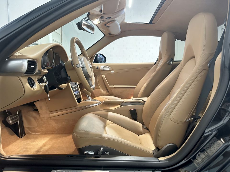 PORSCHE 911 Type 997.2 Carrera 4S Coupé 3.8 385ch PDK7 - Le Hangar Bordelais - image 5