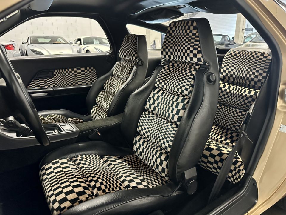 PORSCHE 928 V8 4.5 240ch BVA3 - Le Hangar Bordelais - image 3