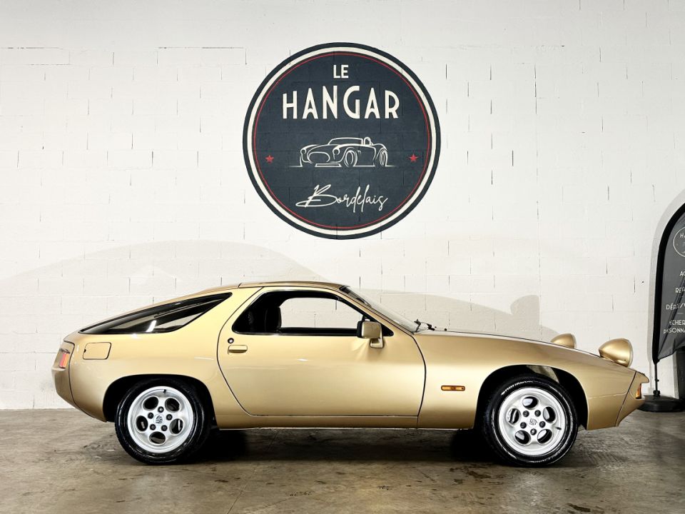 PORSCHE 928 V8 4.5 240ch BVA3 - Le Hangar Bordelais - image 10