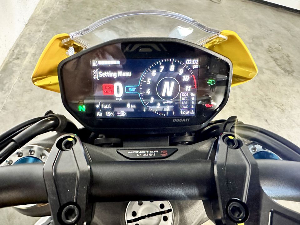 Ducati Monster 937 Senna Edition 111ch BVM6 N°33/341 - Performance et Exclusivité - 26 990 € - image 10