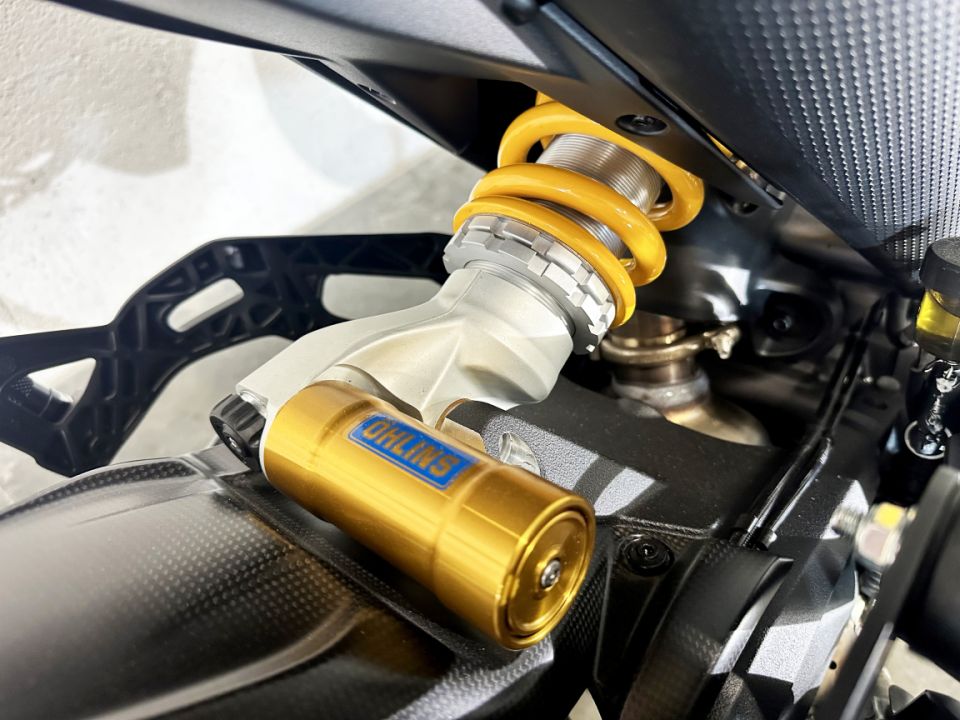 DUCATI MONSTER 937 SENNA EDITION 111ch BVM6 N°33/341 - Le Hangar Bordelais - image 13