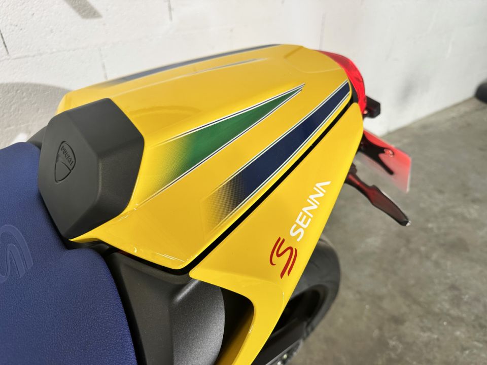 DUCATI MONSTER 937 SENNA EDITION 111ch BVM6 N°33/341 - Le Hangar Bordelais - image 15