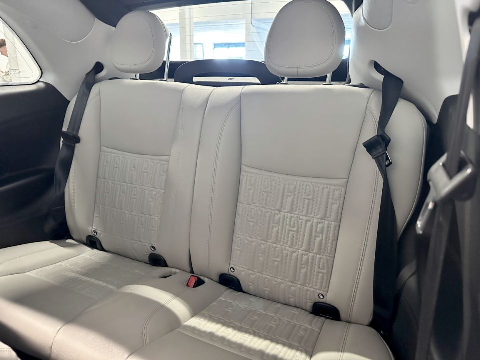 FIAT 500 e 120ch La Prima 1 of 500 - Le Hangar Bordelais - image 7