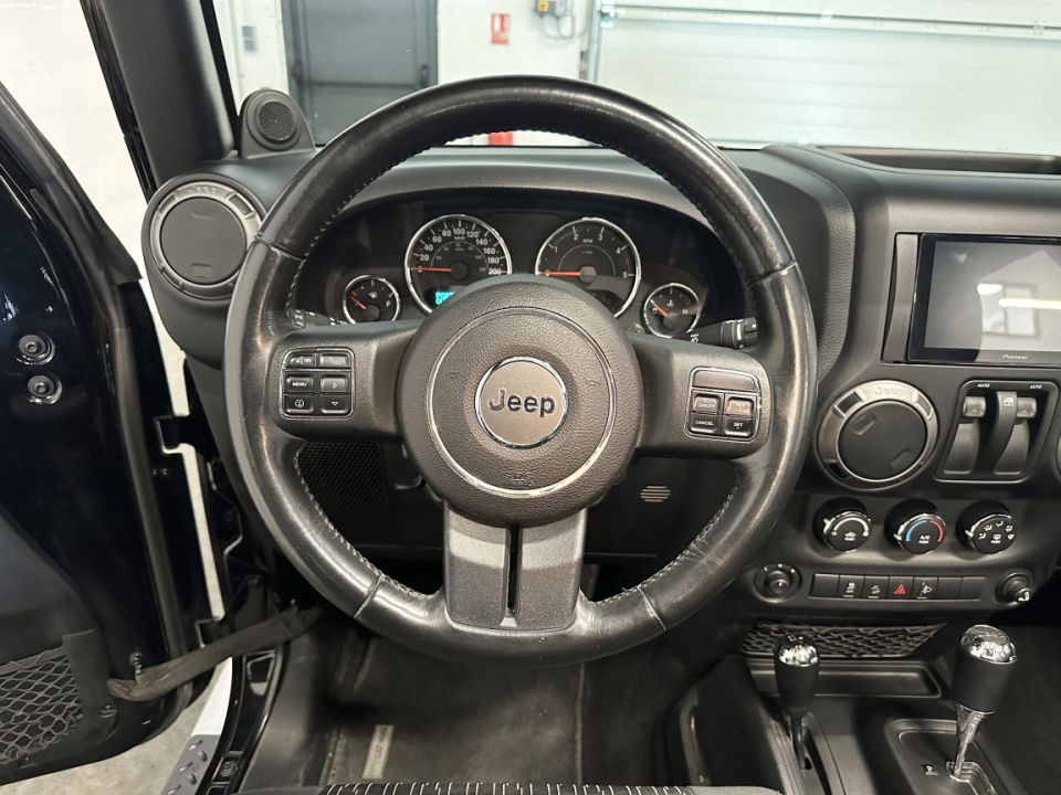 JEEP WRANGLER 2.8 CRD 200ch Sport BVA6 - Le Hangar Bordelais - image 13