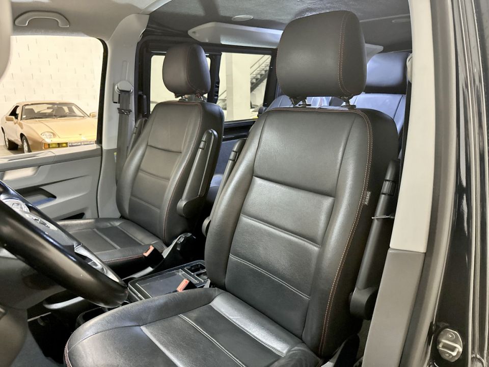 VOLKSWAGEN TRANSPORTER T6.1 VITRE 2.0 TDI 204ch DSG7 4MOTION CARAT - Le Hangar Bordelais - image 3