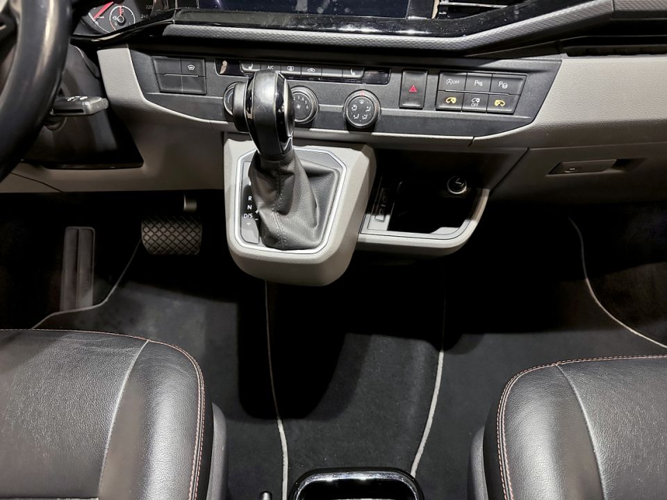 VOLKSWAGEN TRANSPORTER T6.1 VITRE 2.0 TDI 204ch DSG7 4MOTION CARAT - Le Hangar Bordelais - image 19