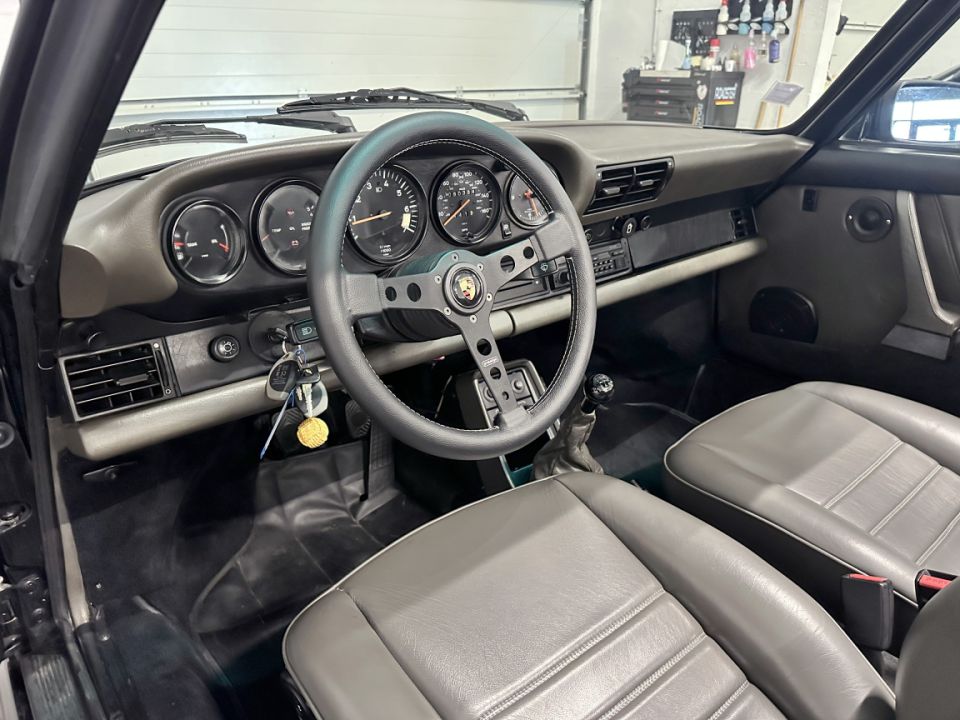 PORSCHE 911 Type 3.2 Cabriolet 231ch BVM5 - Élégance et Performance - 76 990 € - image 1