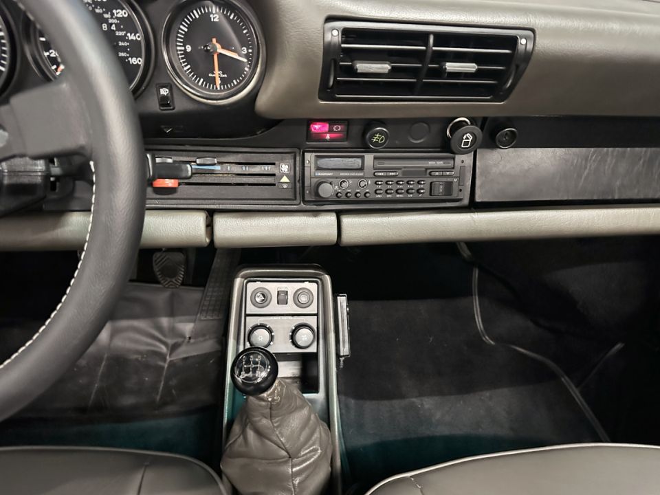 PORSCHE 911 Type 3.2 Cabriolet 231ch BVM5 - Élégance et Performance - 76 990 € - image 13