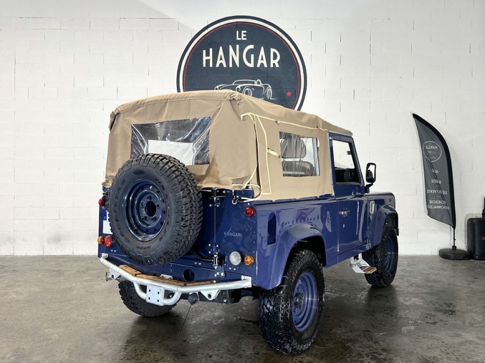 LAND ROVER DEFENDER 90 STATION WAGON 2.2 TD4 122ch BVM6 Soft Top - Le Hangar Bordelais - image 8