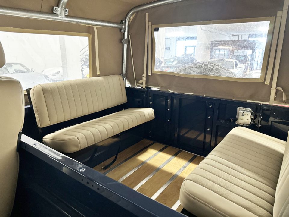 LAND ROVER DEFENDER 90 STATION WAGON 2.2 TD4 122ch BVM6 Soft Top - Le Hangar Bordelais - image 11