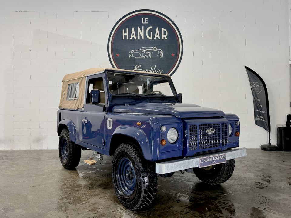 LAND ROVER DEFENDER 90 STATION WAGON 2.2 TD4 122ch BVM6 Soft Top - Le Hangar Bordelais - image 12