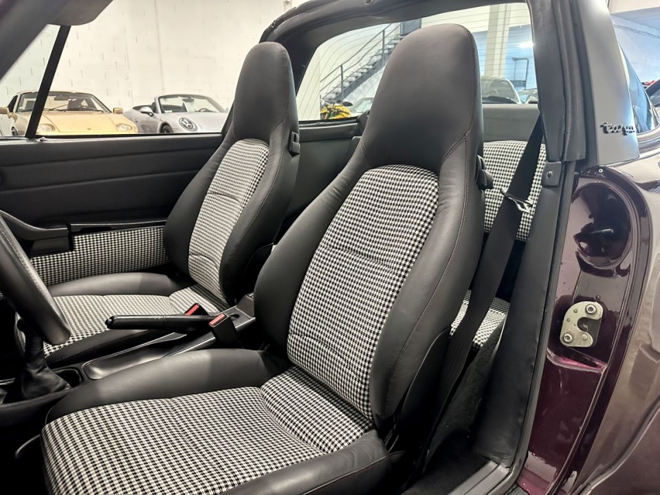 PORSCHE 911 Type 964 Carrera 4 Targa 3.6 250ch BVM5 - Le Hangar Bordelais - image 3