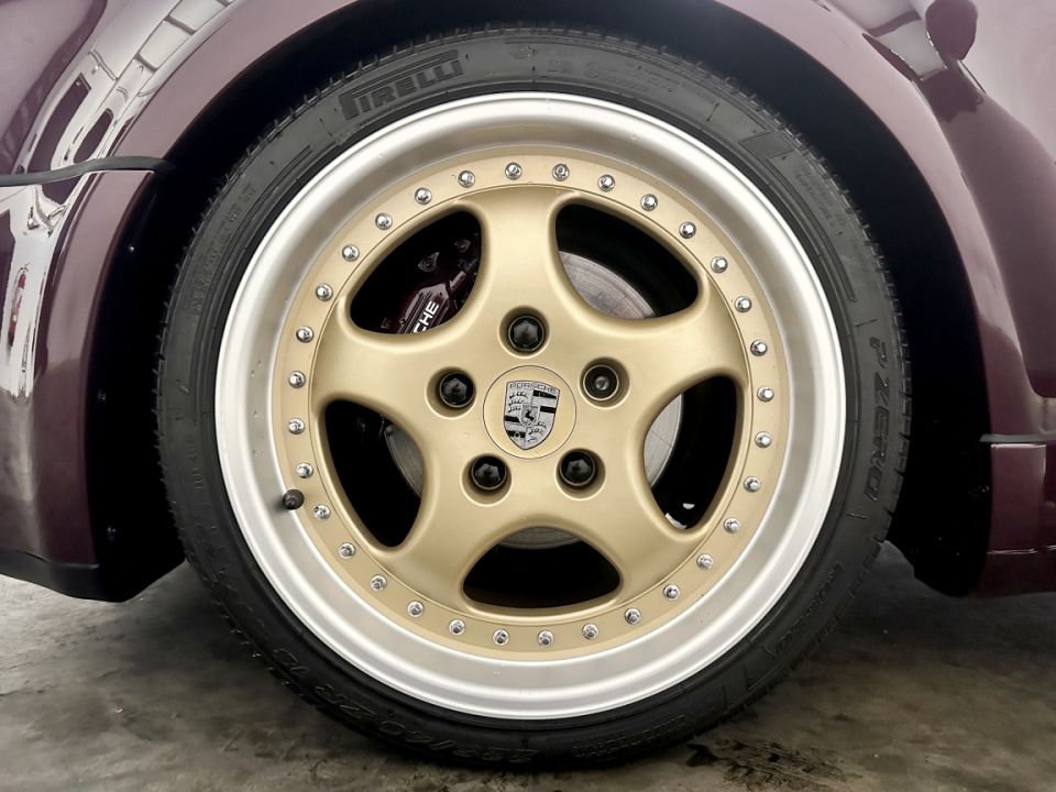 PORSCHE 911 Type 964 Carrera 4 Targa 3.6 250ch BVM5 - Le Hangar Bordelais - image 15