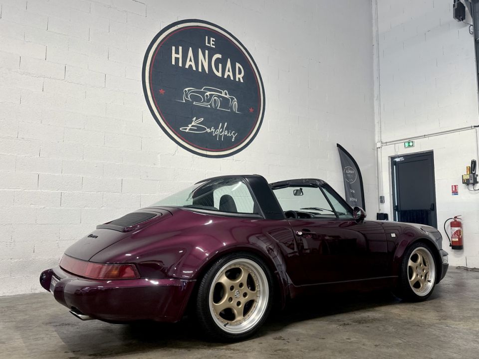 PORSCHE 911 Type 964 Carrera 4 Targa 3.6 250ch BVM5 - Le Hangar Bordelais - image 18