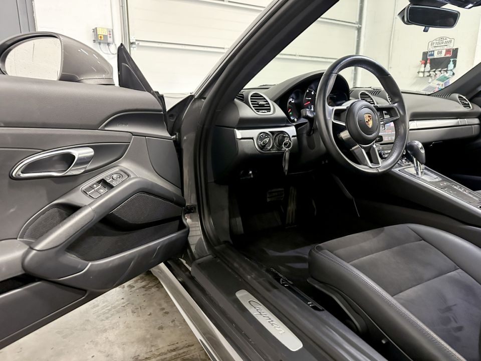 PORSCHE CAYMAN Type 718 2.0 300ch PDK7 - Le Hangar Bordelais - image 16
