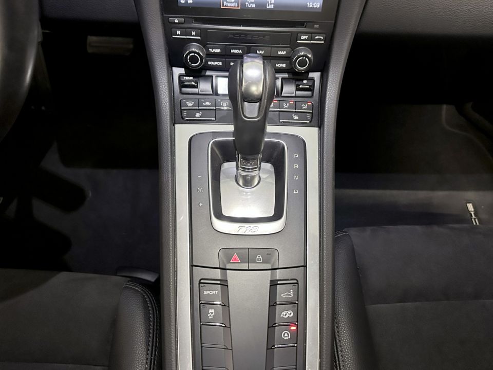 PORSCHE CAYMAN Type 718 2.0 300ch PDK7 - Le Hangar Bordelais - image 17